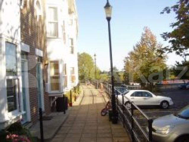 			4 Bedroom, 1 bath, 1 reception Flat			 Watermint Quay, STOKE NEWINGTON N16